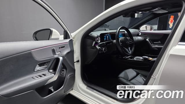Mercedes-Benz A-Class 2020 — Şəkil 16/30