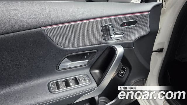 Mercedes-Benz A-Class 2020 — Şəkil 26/30