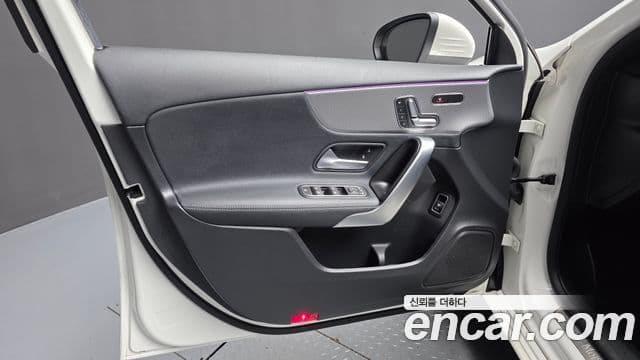 Mercedes-Benz A-Class 2020 — Şəkil 15/30