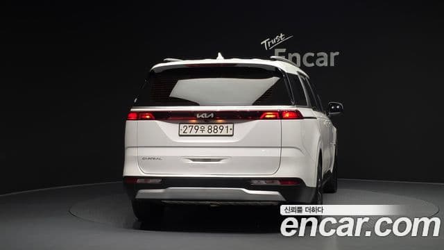 Kia Carnival 2022 — ფოტო 4/20