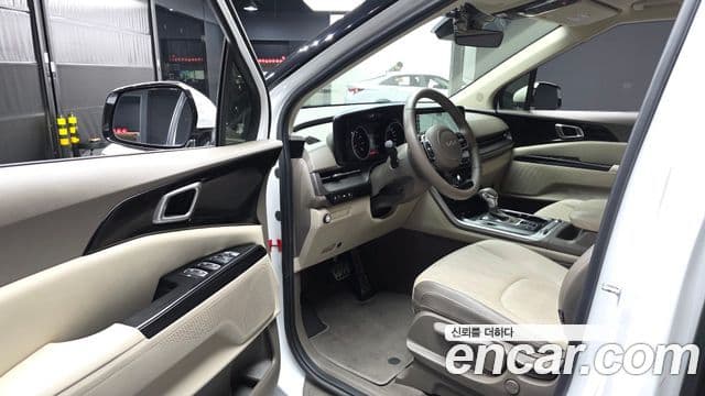 Kia Carnival 2022 — ფოტო 10/20