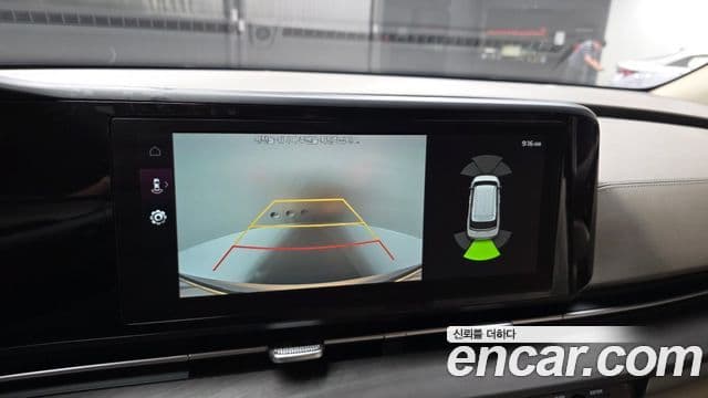 Kia Carnival 2022 — ფოტო 15/20
