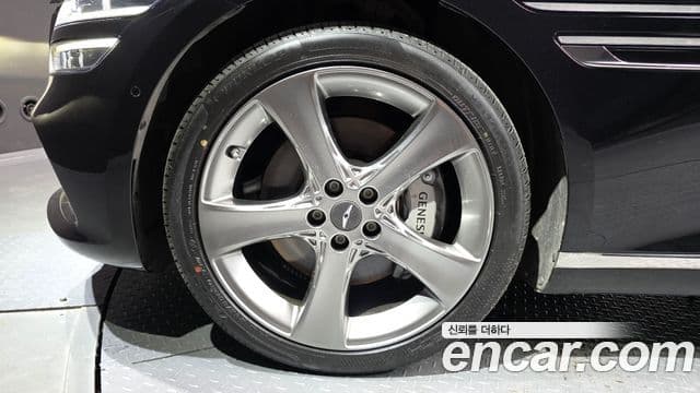 Genesis Electrified G80 2022 — фото 4 из 20