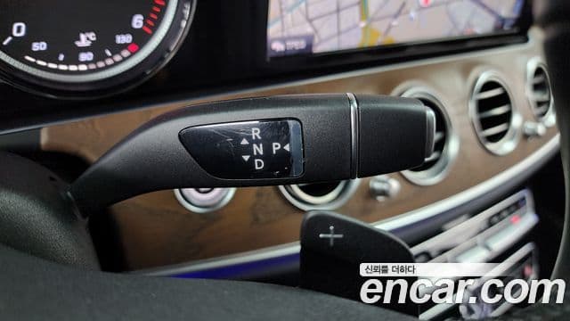 Mercedes-Benz E-Class 2019 — фото 9 из 20