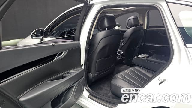 Genesis G80 2021 — Photo 16/31
