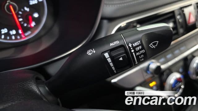 Genesis G70 2020 — Şəkil 25/31