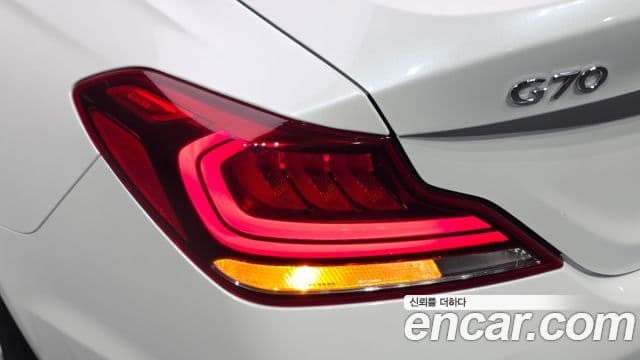 Genesis G70 2020 — Şəkil 14/31