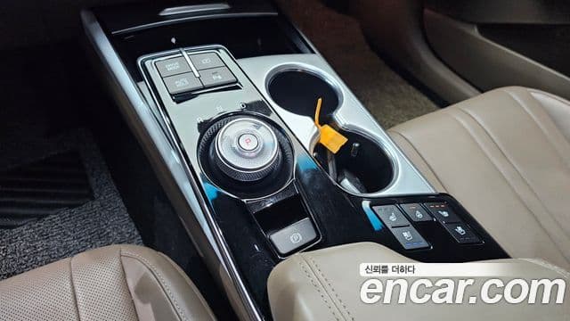 Kia K8 2021 — Şəkil 9/20
