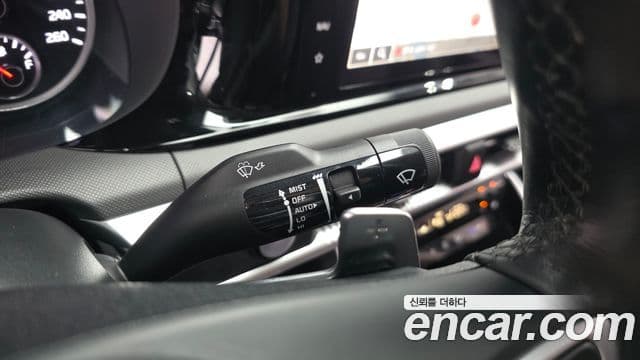 Kia K5 2023 — фото 18 из 20