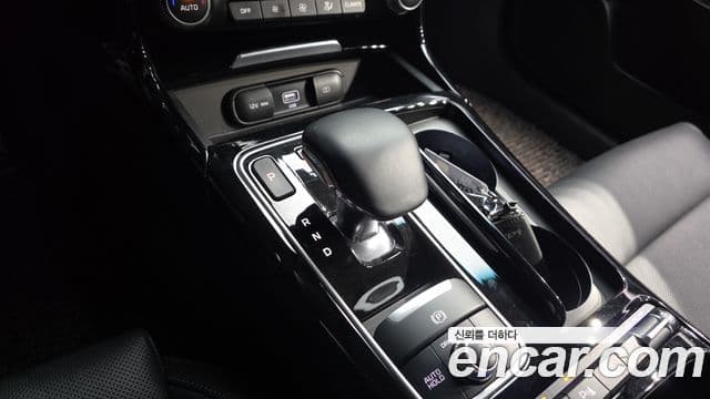 Kia Stinger 2022 — Фото 9/20