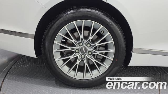Genesis Electrified G80 2023 — Şəkil 5/20