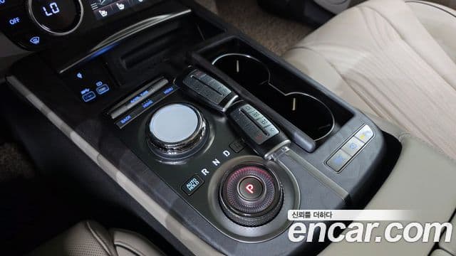 Genesis Electrified G80 2023 — Şəkil 9/20
