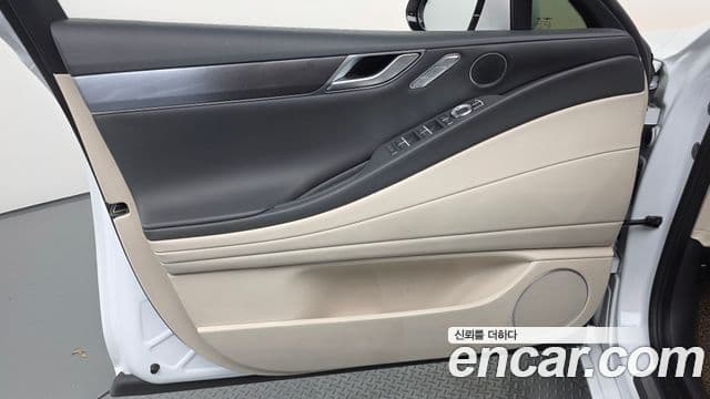 Genesis G80 2023 — Photo 19/33