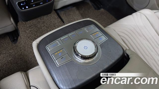 Genesis G80 2023 — Photo 2/33