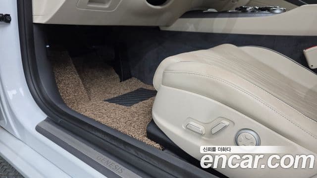 Genesis G80 2023 — Photo 33/33