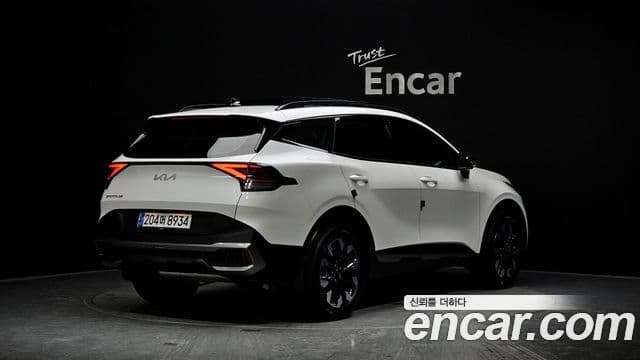 Kia Sportage 2023 — Фото 2/20