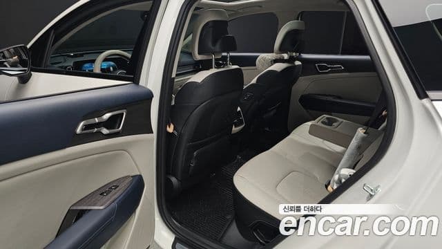 Kia Sportage 2023 — Фото 12/20