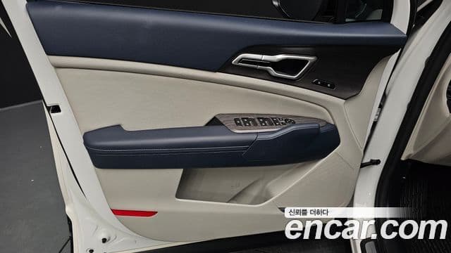 Kia Sportage 2023 — Photo 17/32