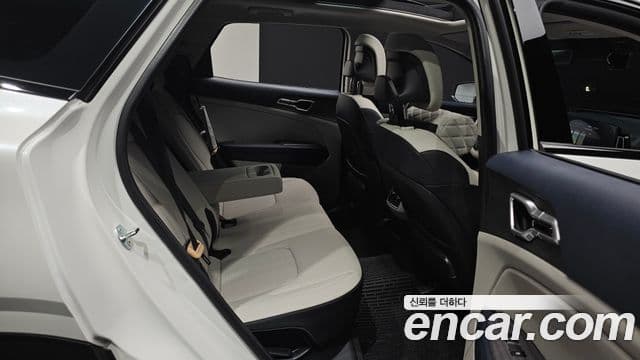 Kia Sportage 2023 — Photo 7/32