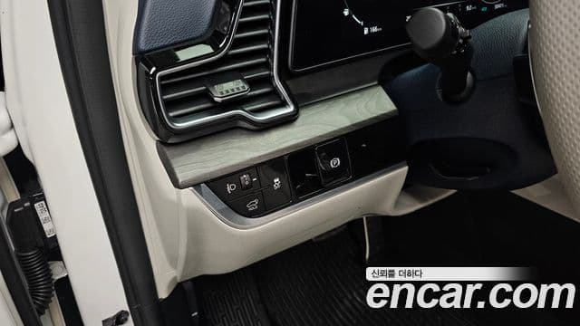 Kia Sportage 2023 — Photo 10/32