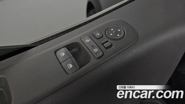 Hyundai Staria 2021 — Şəkil 17/20
