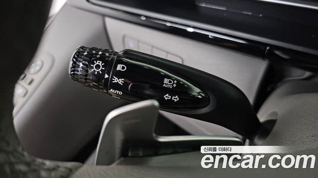 Hyundai Staria 2021 — Photo 3/36