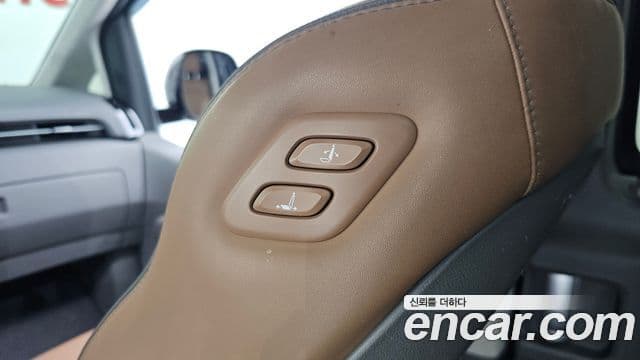 Hyundai Staria 2021 — Photo 21/36