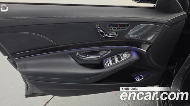 Mercedes-Benz S-Class 2018 — Photo 23/34