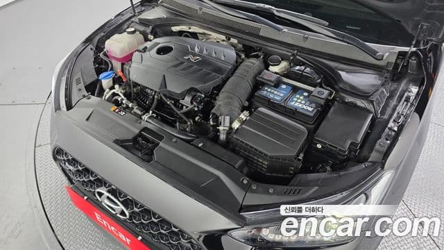 Hyundai Veloster 2021 — ფოტო 6/20