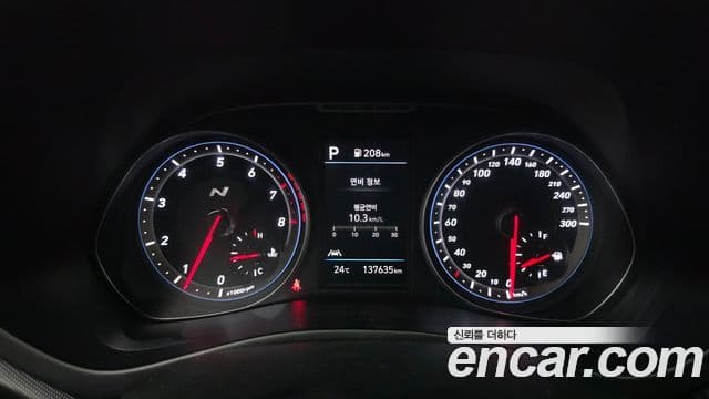 Hyundai Veloster 2021 — ფოტო 8/20