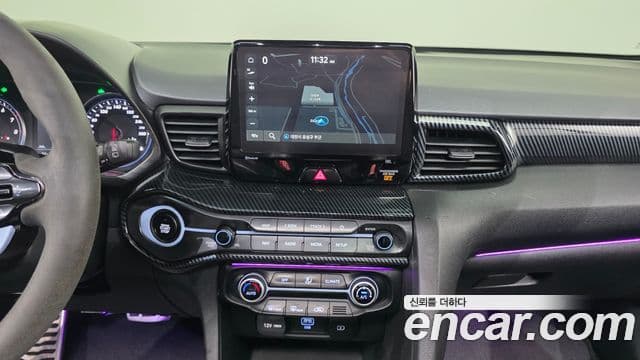 Hyundai Veloster 2021 — ფოტო 13/20