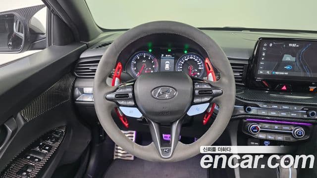Hyundai Veloster 2021 — ფოტო 14/20