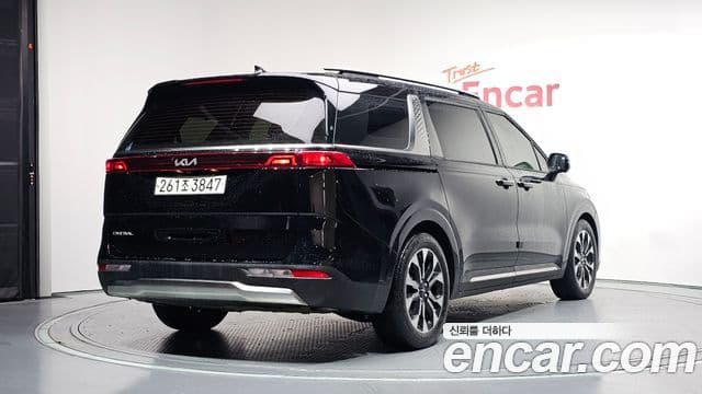 Kia Carnival 2023 — Şəkil 2/20