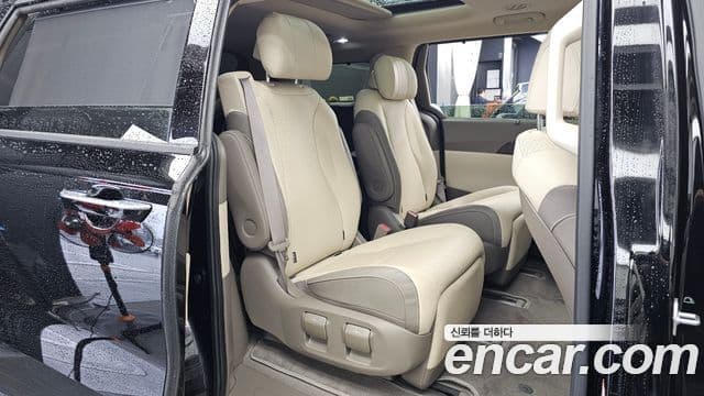 Kia Carnival 2023 — Şəkil 11/20