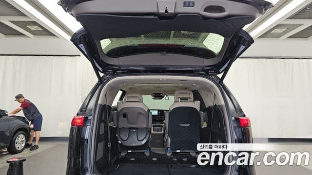 Kia Carnival 2023 — Şəkil 20/20