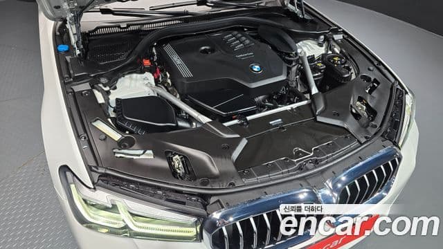 BMW 5 Series 2022 — Şəkil 6/20