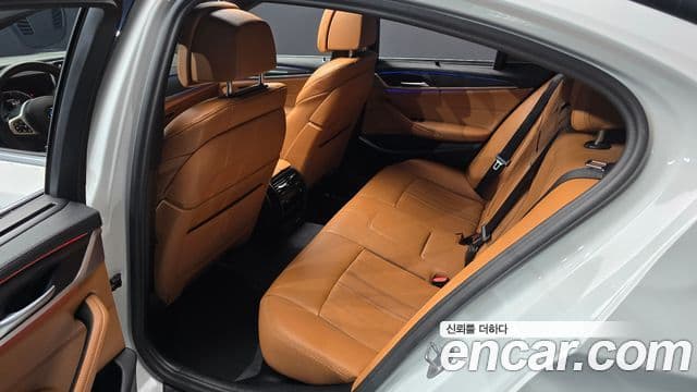 BMW 5 Series 2022 — ფოტო 12/20