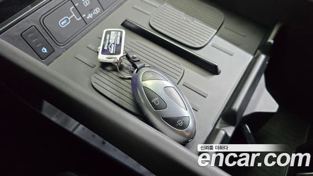 Hyundai Santa Fe 2024 — Şəkil 18/20