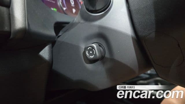 Lexus UX250h 2019 — Şəkil 17/20