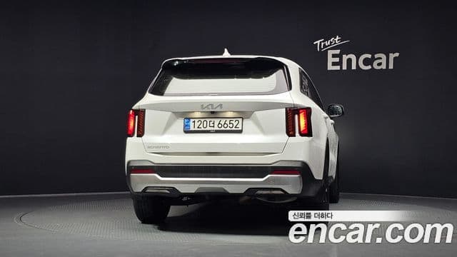 Kia Sorento 2023 — Şəkil 4/20