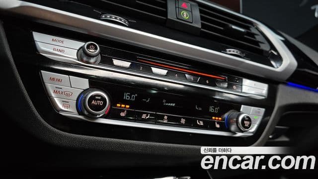 BMW X3 2019 — Photo 16/31