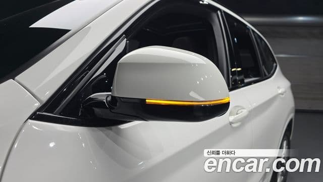 BMW X3 2019 — Photo 28/31