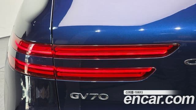 Genesis GV70 2021 — ფოტო 3/34
