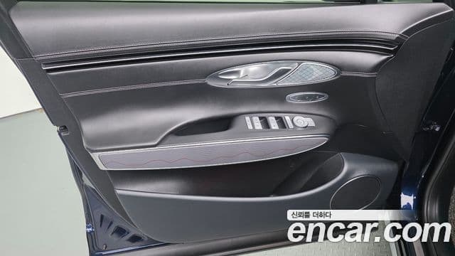 Genesis GV70 2021 — ფოტო 1/34