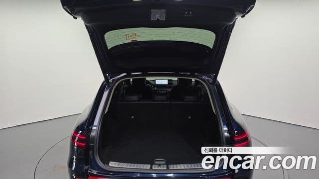 Genesis GV70 2021 — ფოტო 26/34