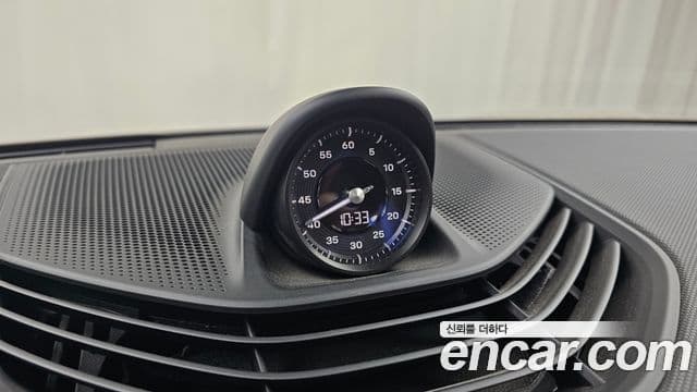 Porsche Taycan 2023 — Photo 34/34