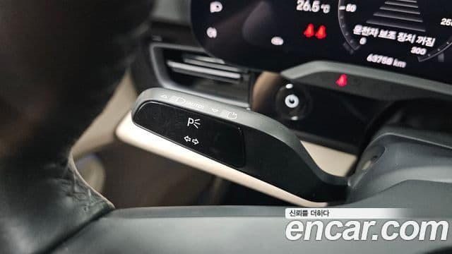 Porsche Taycan 2023 — Photo 4/34