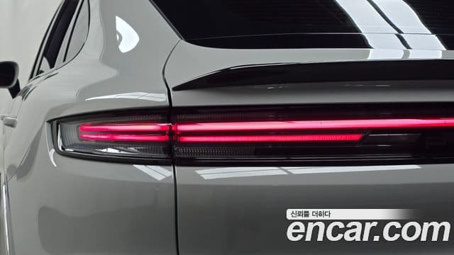 Porsche Cayenne 2025 — Photo 12/33