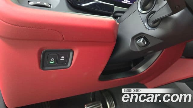 Porsche Cayenne 2025 — Photo 27/33
