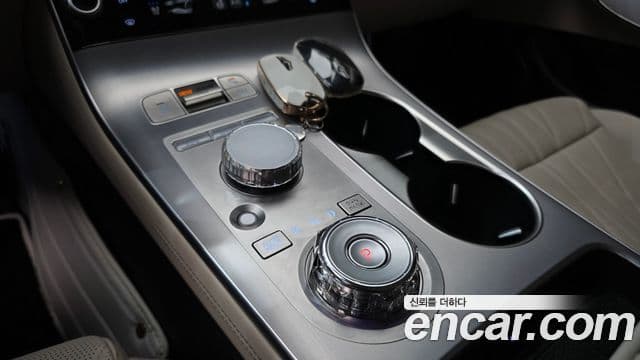 Genesis GV70 2025 — Şəkil 9/20